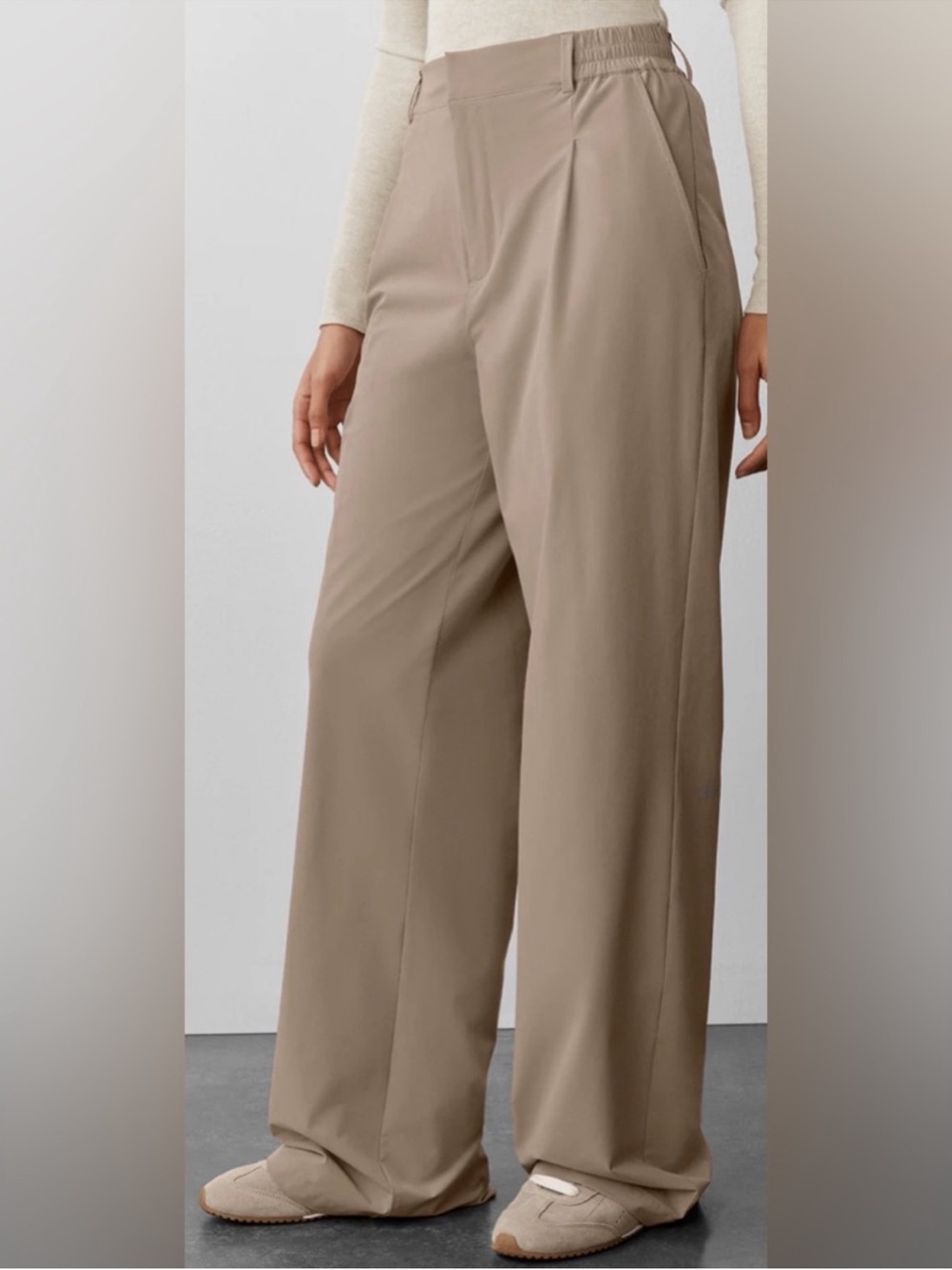 ALO Yoga Wide-Leg High-Rise Pants in Taupe